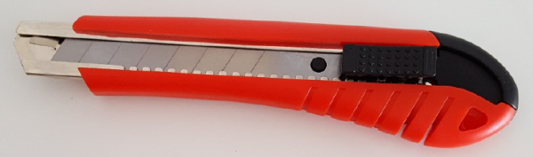 Cuttermesser 18 mm rot